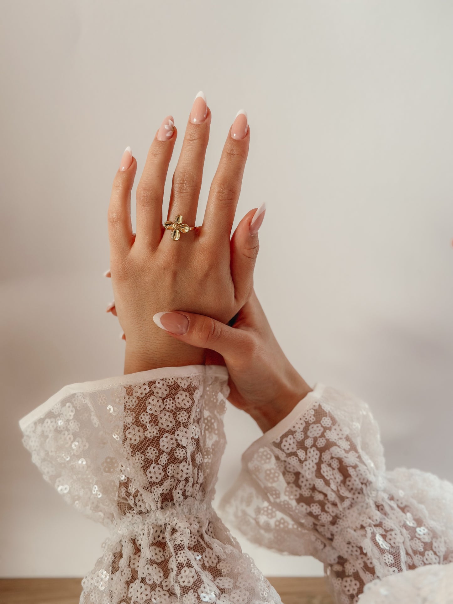 RING "DAISY"