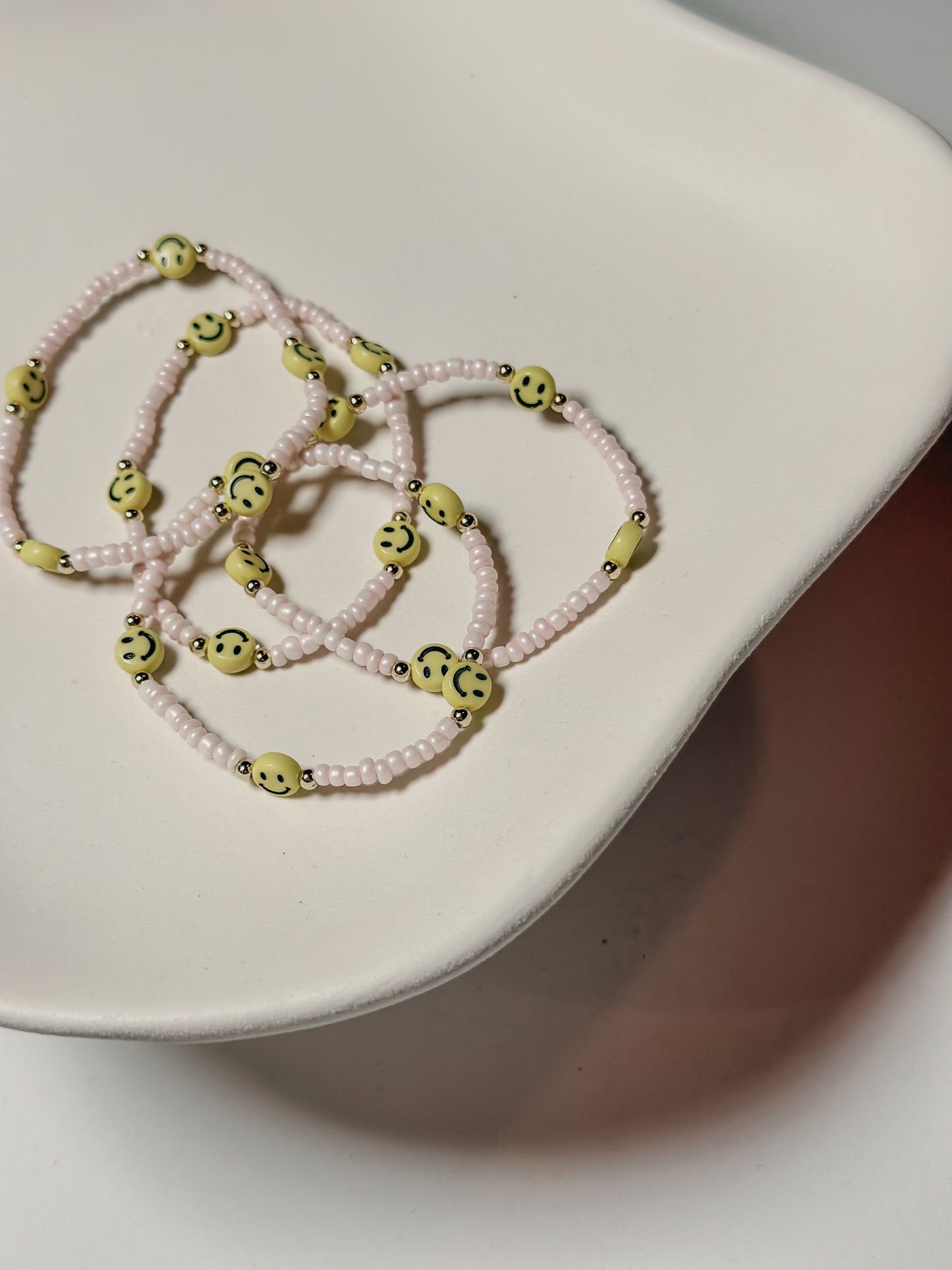 SMILEY ARMBAND