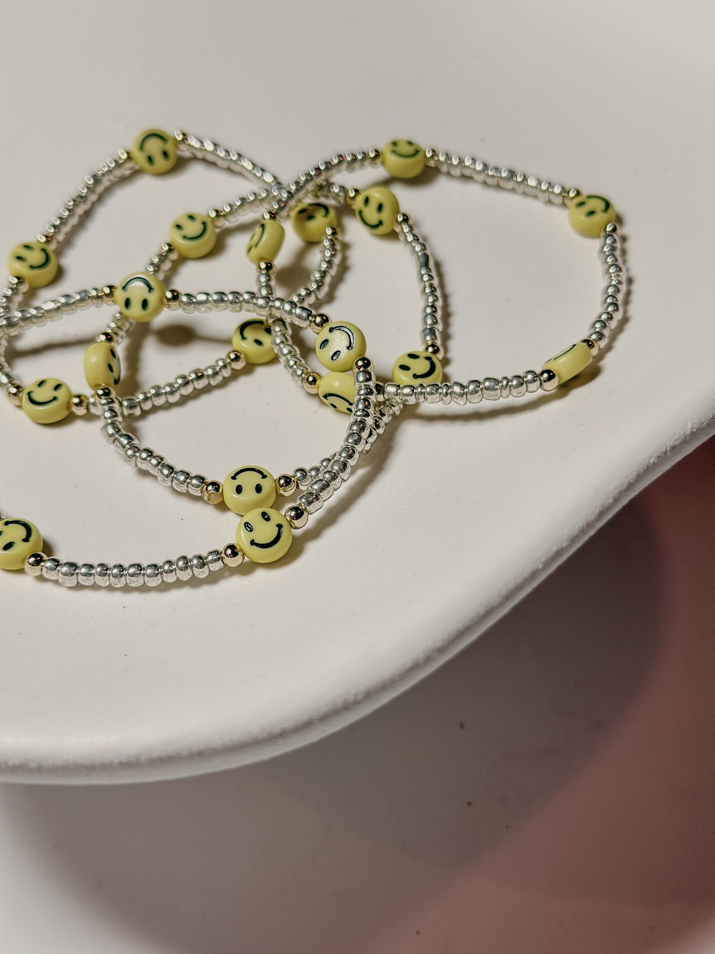 SMILEY ARMBAND