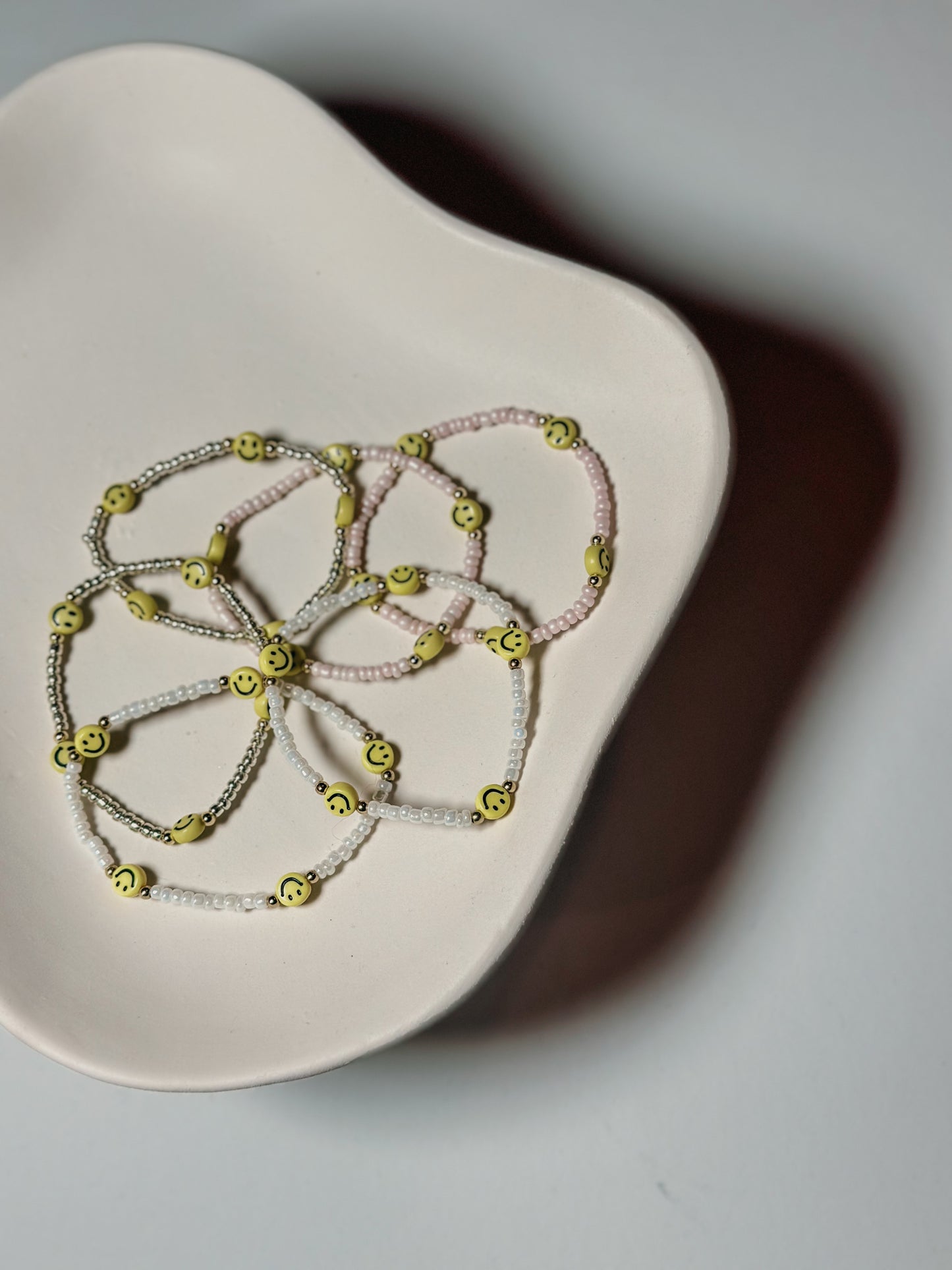 SMILEY ARMBAND