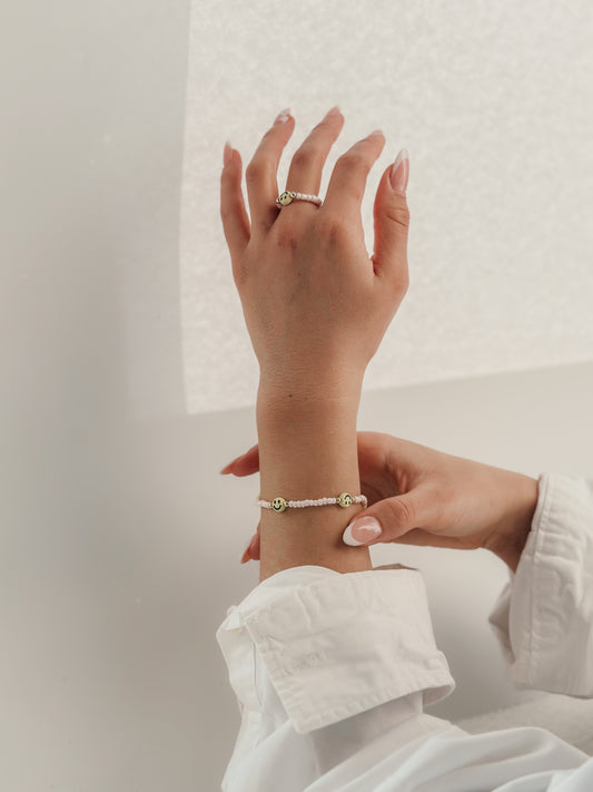 SMILEY ARMBAND